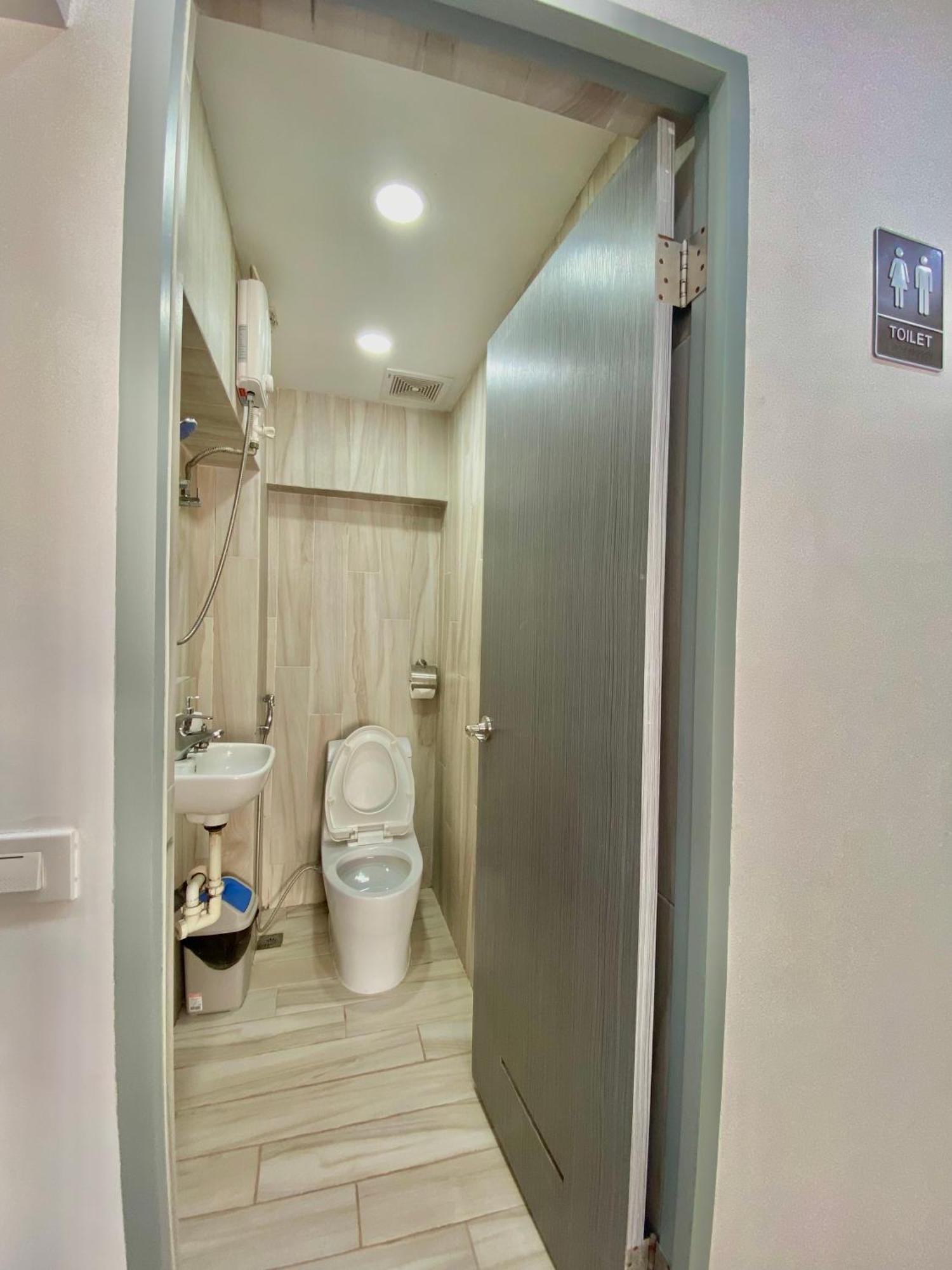 Otravel Hostel 5 Minutes From Mactan Airport Đảo Mactan Ngoại thất bức ảnh